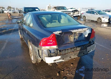 2001 Volvo S60 T5 from USA, damaged, VIN YV1RS53D912010328